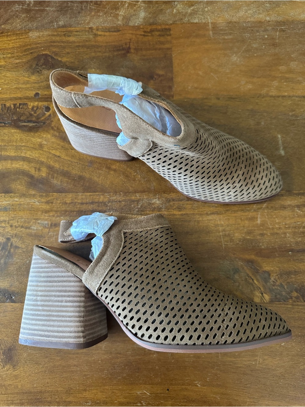 Anthropologie Gee Wawa Horky brown suede block heel pointed toe size 8.5 NEW